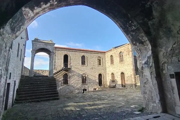 Kızlar Manastırı - Resim 2