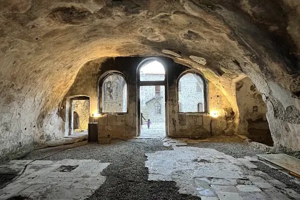 Kızlar Manastırı - Resim 11