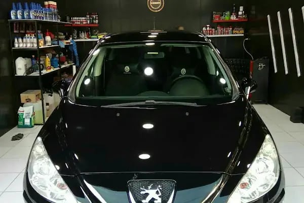 VIPARK EXCLUSIVE CAR CARE ÖZEL ARAÇ BAKIM MERKEZI - Resim 3