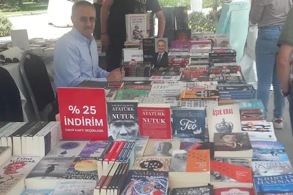 İzkitap İzmir Kitap Fuarı - Resim 4