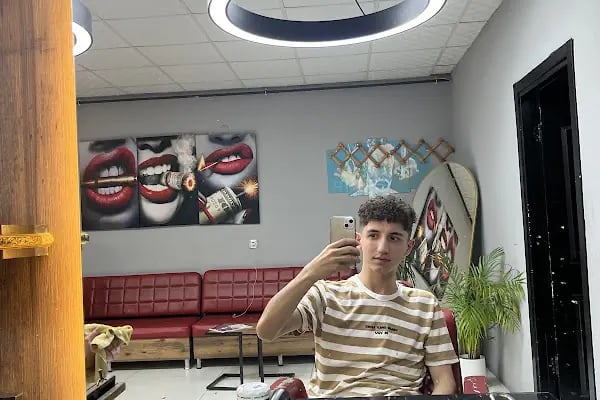 Fatih Demiröz Hair Designer Erkek Kuaförü Bağcılar İstanbul - Resim 5
