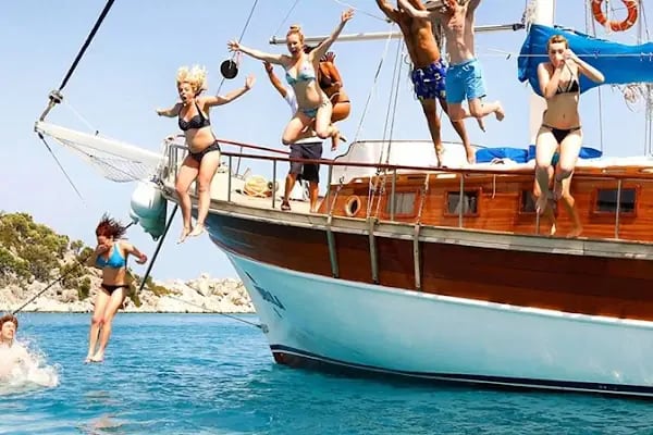 Bodrum Tekne Kiralama - Renkli Tatil - Resim 3