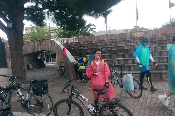 Cumhuriyet Meydanı - Resim 16