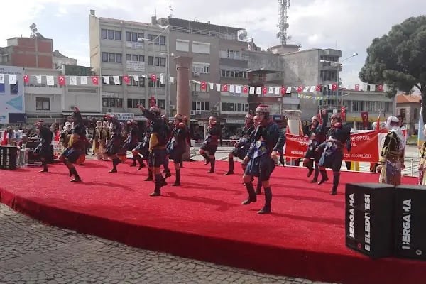 Cumhuriyet Meydanı - Resim 12