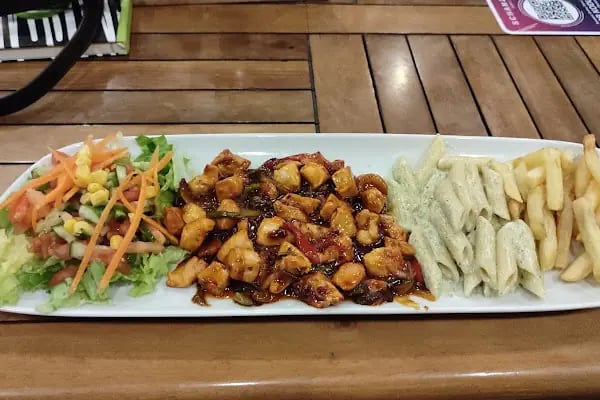 Schanze Bistro - Resim 17