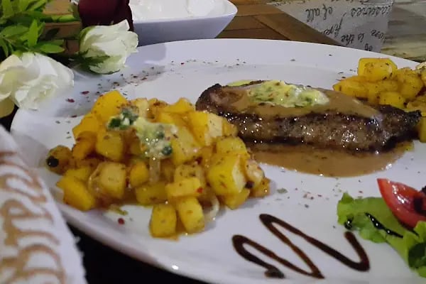 Schanze Bistro - Resim 13