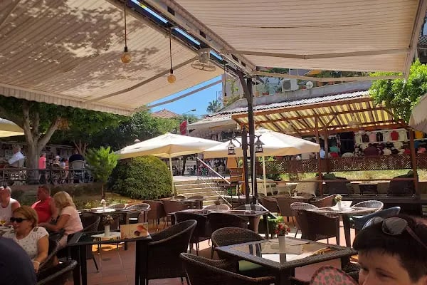 Avlu Restaurant - Resim 6