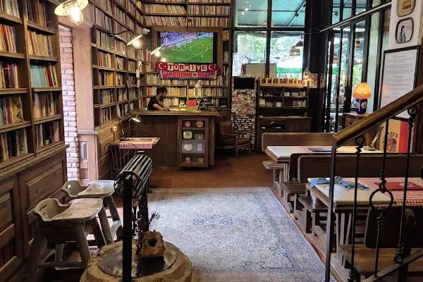 Varuna Gezgin Cafe - Antalya - Kaleiçi - Resim 3