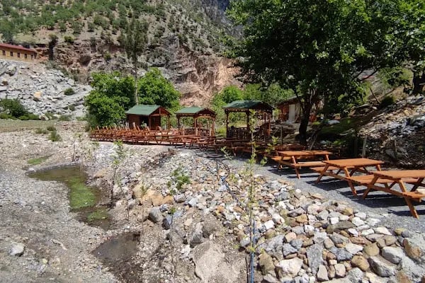 Küp şelalesi piknik alanı - Resim 8