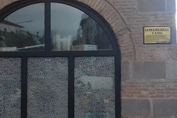 Leblebicioğlu Cami - Resim 19