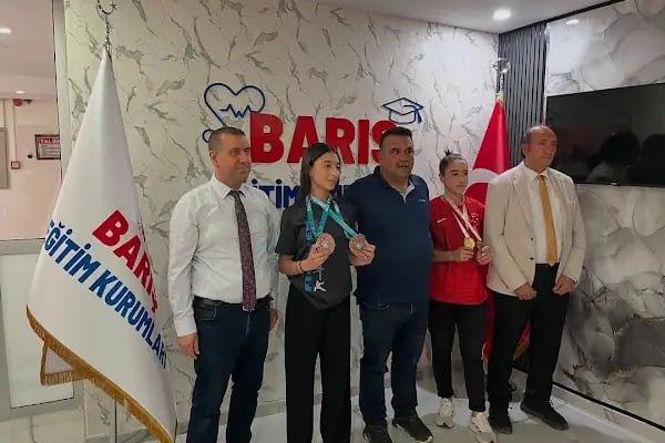 ÖZEL DİYARBAKIR BARIŞ ANADOLU LİSESİ~ÖZEL BARIŞ SAĞLIK MESLEK LİSESİ - Resim 8