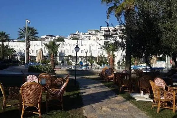 Nagi Beach Hotel - Resim 5