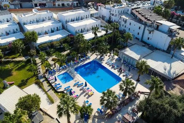 Nagi Beach Hotel - Resim 11