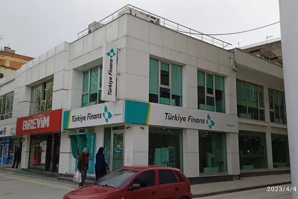 Türkiye Finans Adapazarı Şubesi - Resim 2