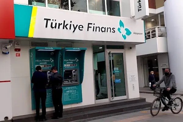 Türkiye Finans Adapazarı Şubesi - Resim 8
