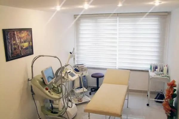 Dr. Kayapınar Plastik ve Estetik Cerrahi Kliniği - Resim 4