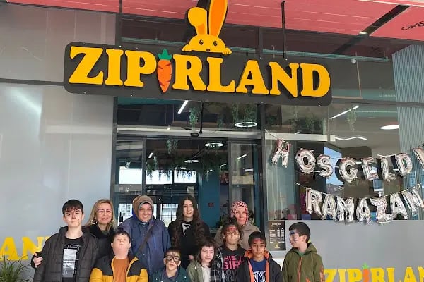 Zıpırland Çocuk Eğlence Merkezi San.ve Tic.Ltd.Şti. - Resim 13