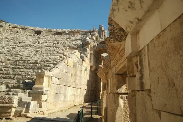 Myra Otopark - Resim 3