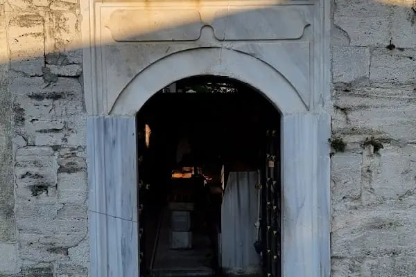 Saçlı Ahmet Türbesi - Resim 5