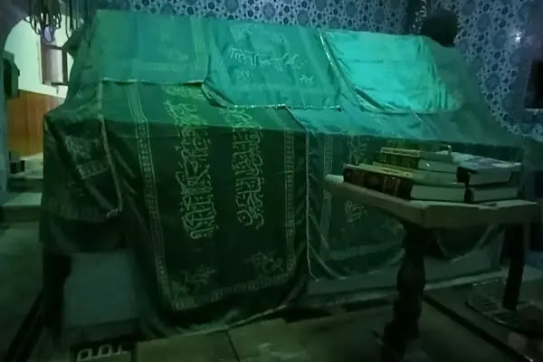 Seyit Ahmet Türbesi - Resim 11