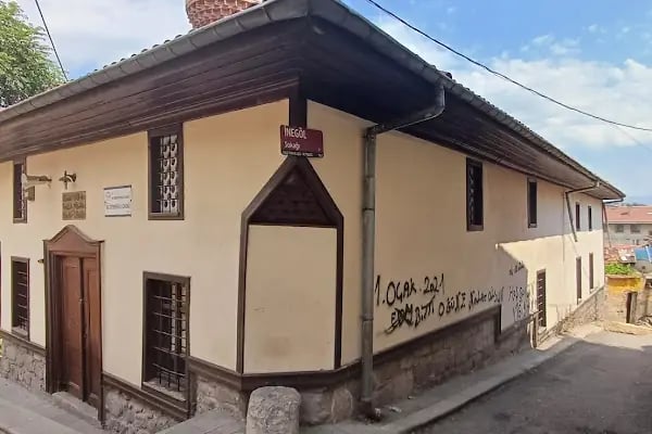 İki Şerefeli Cami - Resim 10