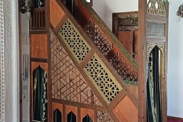 İki Şerefeli Cami - Resim 19