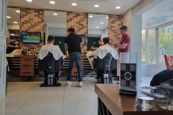Erkek Kuaförü By Özcan . Friseur. barber. Перукарня. Парикмахерская. - Resim 3