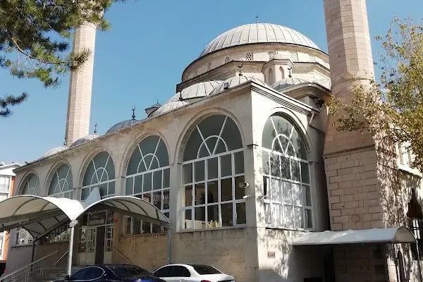 Mamuriye Cami - Resim 1