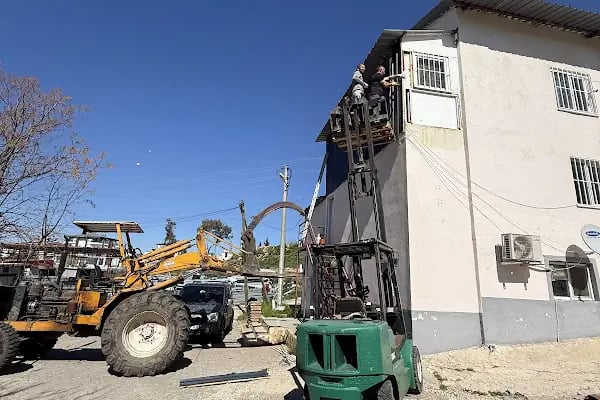 Aras Kargo Aksu Şubesi - Resim 2