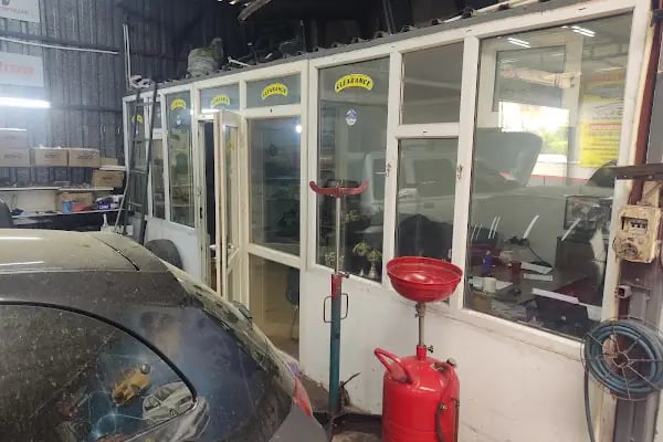 06 Oto Bakım Servisi - Resim 5