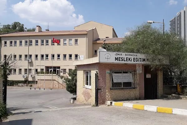 İzmir (Bornova) Mesleki Eğitim Merkezi Müdürlüğü - Resim 1
