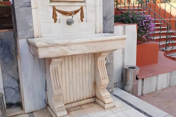 Surp Krikor Lusavoriç Ermeni Kilisesi - Resim 8
