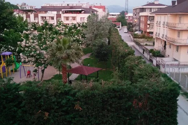 Gürsü Erguvan Parkı - Resim 8