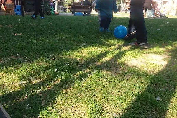 Gürsü Erguvan Parkı - Resim 18