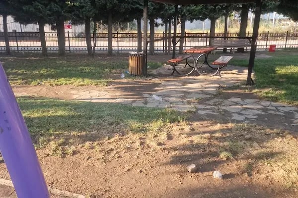 Gürsü Erguvan Parkı - Resim 17