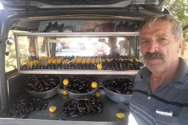 Meşhur Midyeci Mahsun Usta ve Vitamin Bar - Resim 6