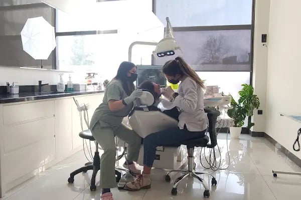 Özel NETA Ağız ve Diş Polikliniği - Resim 14