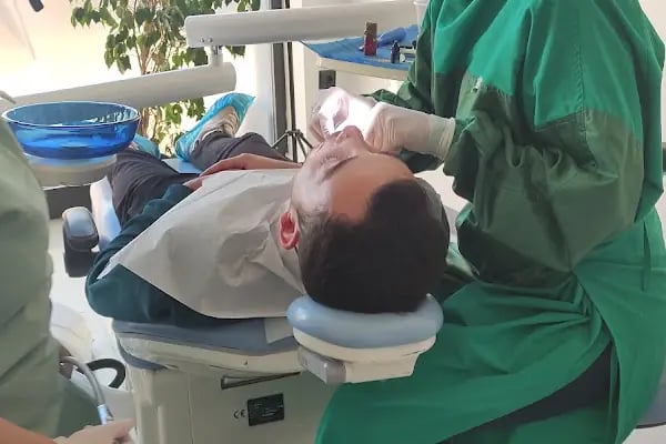 Özel NETA Ağız ve Diş Polikliniği - Resim 18