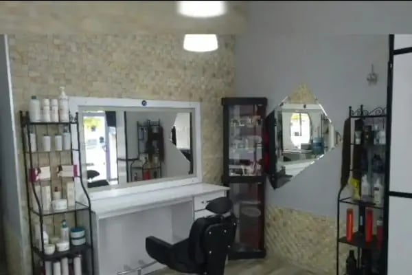 Nehir Saç Tasarım Güzellik Salonu - Resim 14