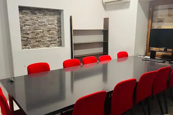 İngiliz Kültür Dil Kursu Bornova Şubesi - Resim 3