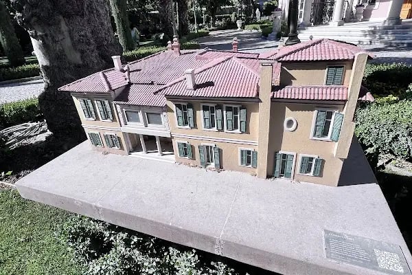 Bornova mattheys köşkü - Resim 13