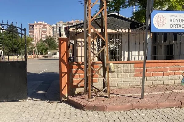 Büyükbayram Ortaokulu - Resim 3