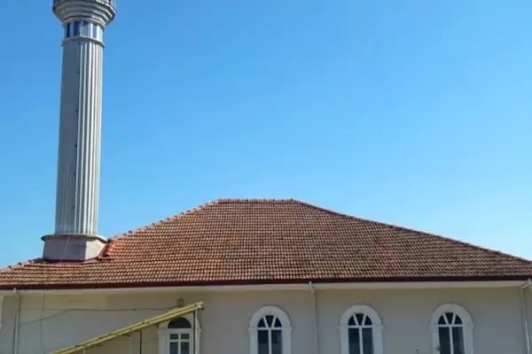Başiskele Yeniköy Merkez Cami - Resim 1