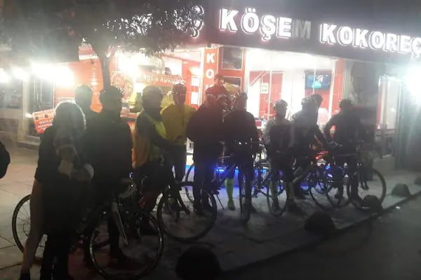 Bağcılar Midye Kokoreç Köşem Kokoreç - Resim 11