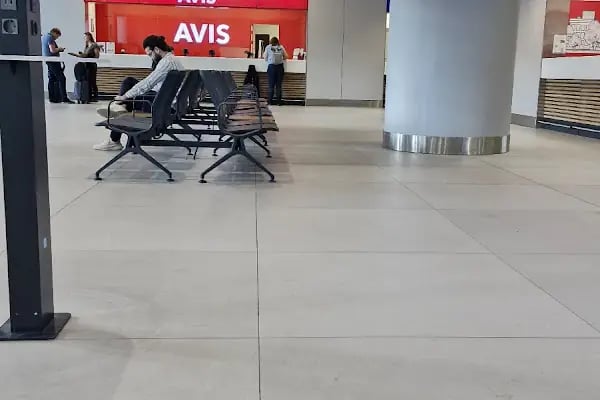 Avis - İstanbul Havalimanı - Resim 4