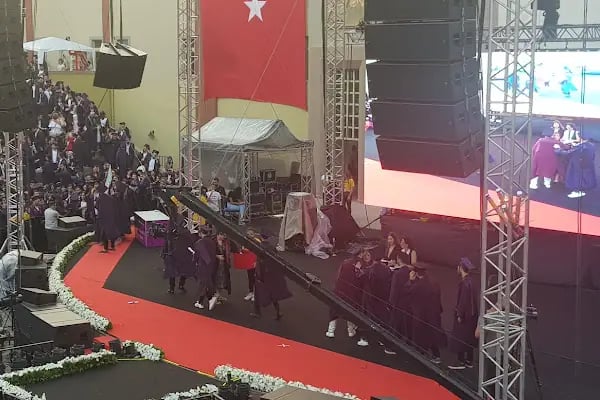 Maltepe Üniversitesi Amfitiyatro - Resim 11