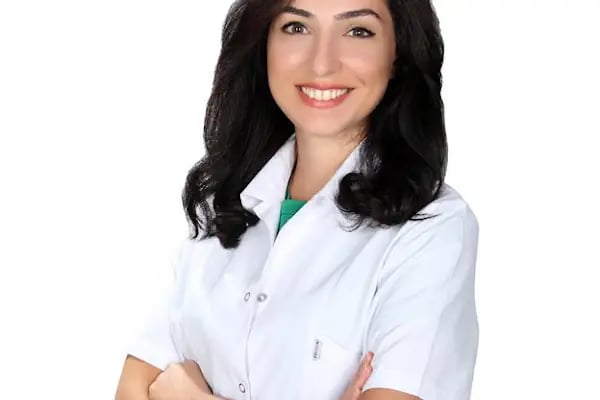 Uzman Çocuk Diş Hekimi Ceren Bayhan - Resim 3