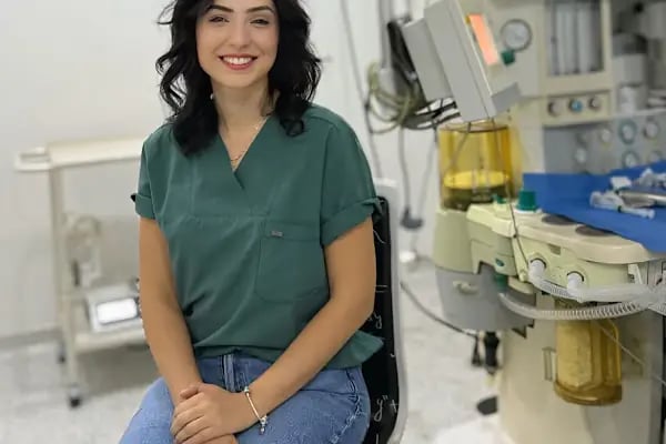 Uzman Çocuk Diş Hekimi Ceren Bayhan - Resim 2