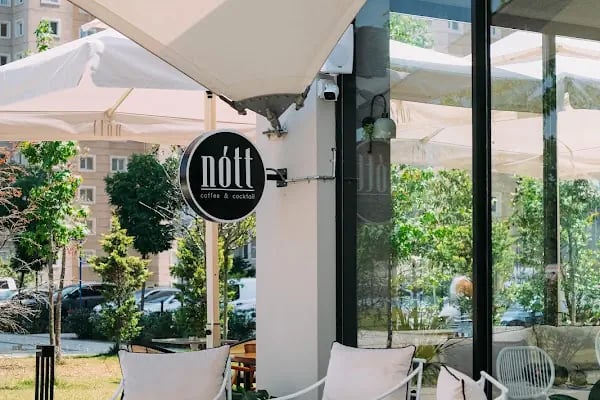 Lucky Lounge &amp; Bistro - Resim 2