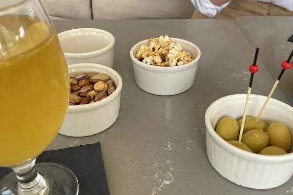 Lucky Lounge &amp; Bistro - Resim 16